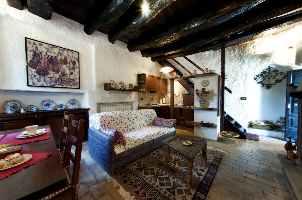 Apartamento Casa Graziella Al Borgo Mazzano Romano Habitación foto